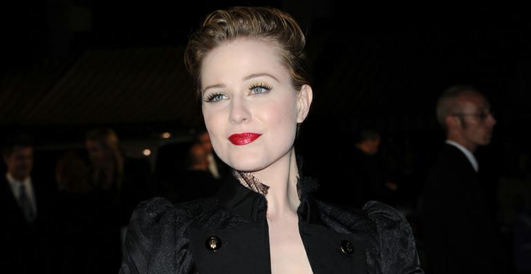 Evan Rachel Wood diz que apanhou na escola por causa de sua carreira de atriz