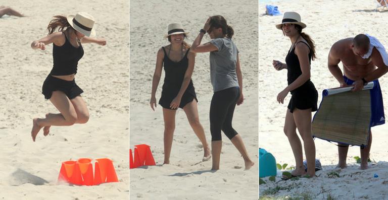 Vanessa Giácomo faz malhação nas areias e no sol carioca