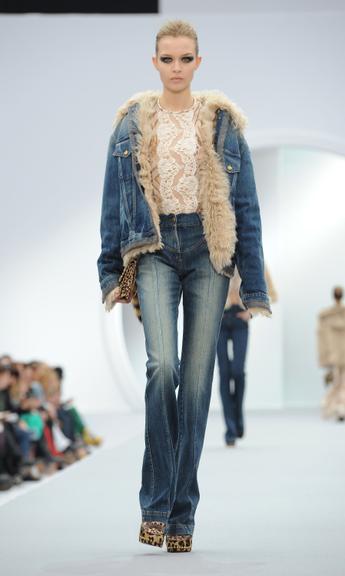 ANUÁRIO FASHION: Jeans puro luxo
