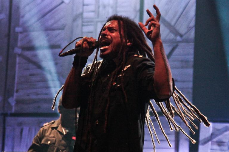 Com DVD novo, O Rappa retorna aos palcos após 2 anos de recesso - CARAS ...