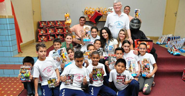 Daniela Albuquerque se dedica às crianças carentes de instituto de São Paulo