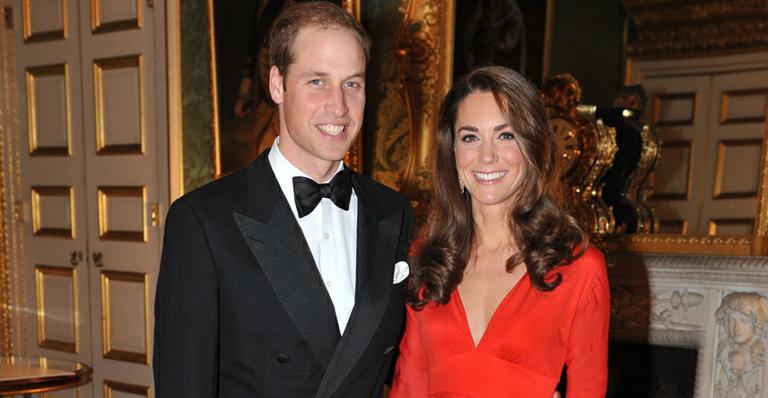 Príncipe William e Kate recebem mais de 60 mil cartas de fãs desde o noivado