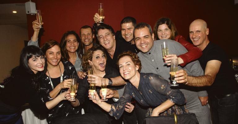 Fafy Siqueira comemora 60 anos e o convite para viver Dercy Gonçalves na TV