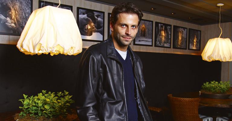 Henri Castelli: ‘Hoje eu vou ‘namorar’ bastante o meu filho’