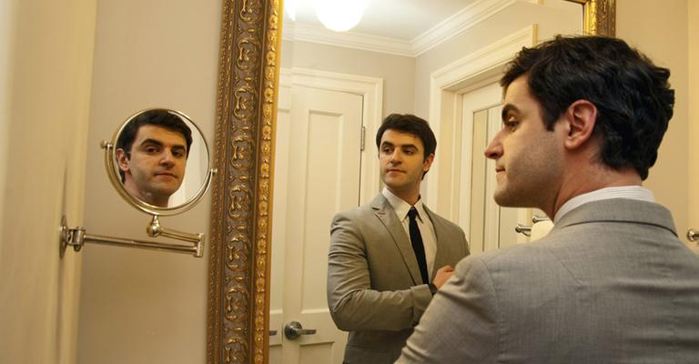 Rodrigo Lopéz capricha no look para evento em NY