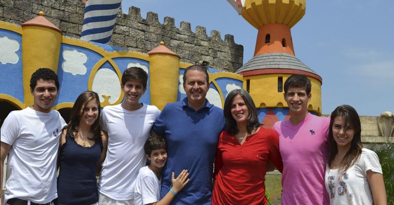 Governador Eduardo Campos celebra aniversário do filho em Vinhedo (SP)