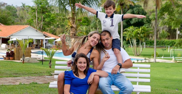 Depois de vencer ‘A Fazenda’, Joana Machado curte o dia ao lado da família