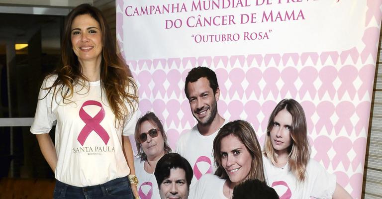 Luciana Gimenez participa de campanha contra o câncer de mama
