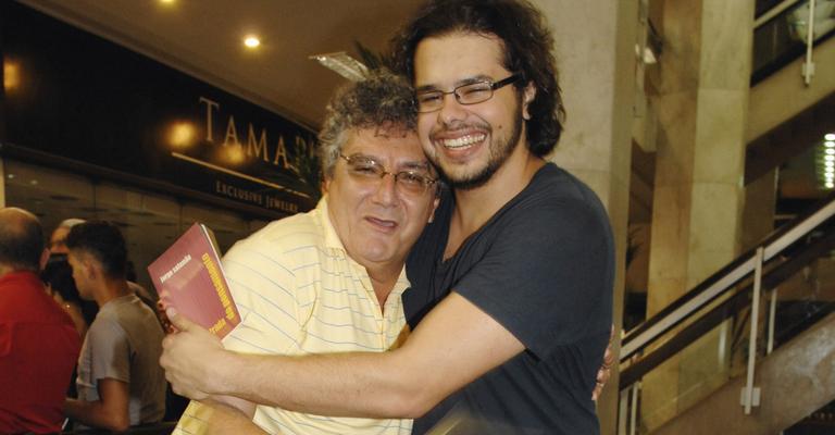 Jorge Salomão lança livros no Rio de Janeiro
