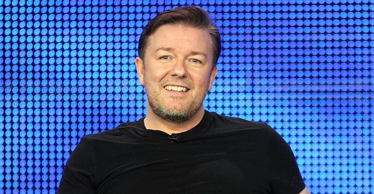 Após críticas, Ricky Gervais pode voltar a apresentar o Globo de Ouro