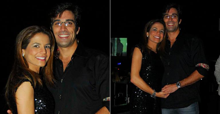 Nívea Stelmann curte show de Latino com o novo namorado