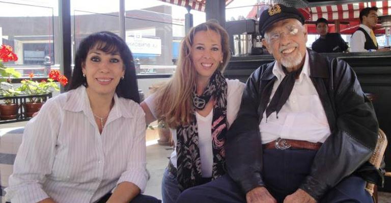 Rubén Aguirre, o Professor Girafales de ‘Chaves’, publica fotos com as filhas