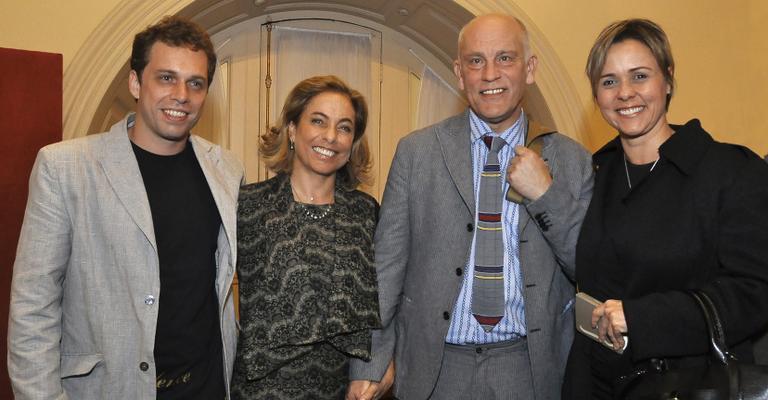 A reverência dos brasileiros ao astro John Malkovich