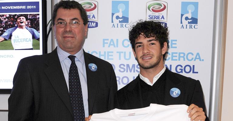 Alexandre Pato participa de causa nobre em campanha contra o câncer