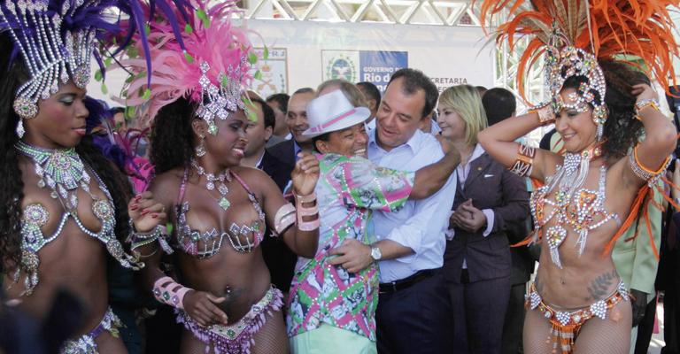 Sergio Cabral inaugura nova UPP no Rio de Janeiro