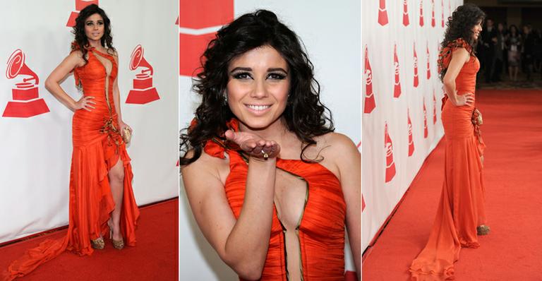 Paula Fernandes estreia no Grammy Latino em noite que consagra Shakira