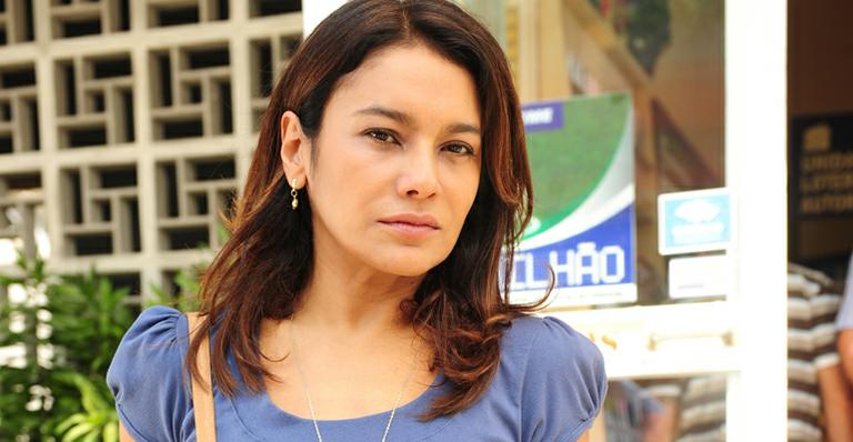 ‘Celeste vê na Solange o que ela não é’, diz Dira Paes sobre sua personagem em ‘Fina Estampa’
