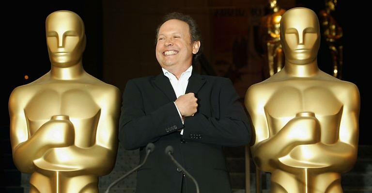 Billy Crystal deve ser o novo apresentador do Oscar 2012
