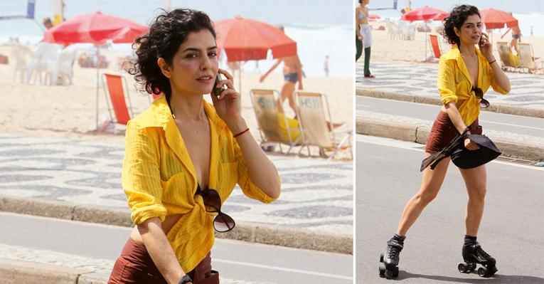 Letícia Sabatella anda de patins na orla carioca