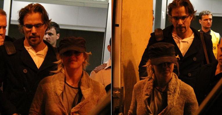 Britney Spears desembarca com o namorado no Rio de Janeiro