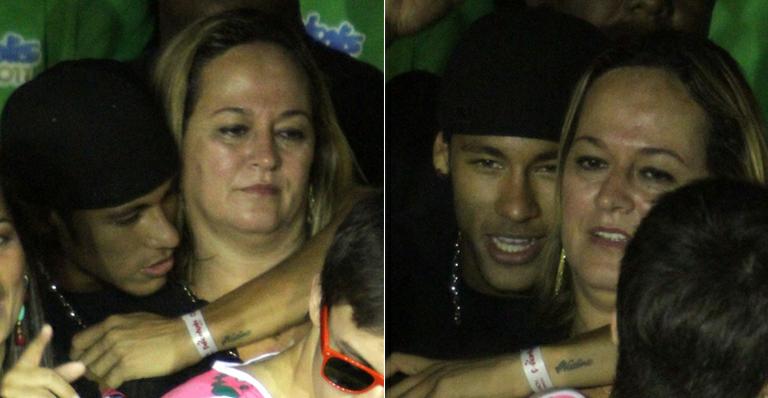 Neymar curte show de Ivete abraçado com mãe em Santa Catarina