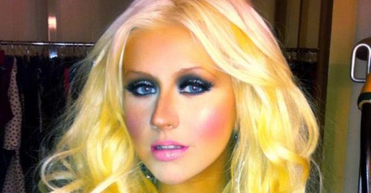 Confira o look de Christina Aguilera para nova campanha