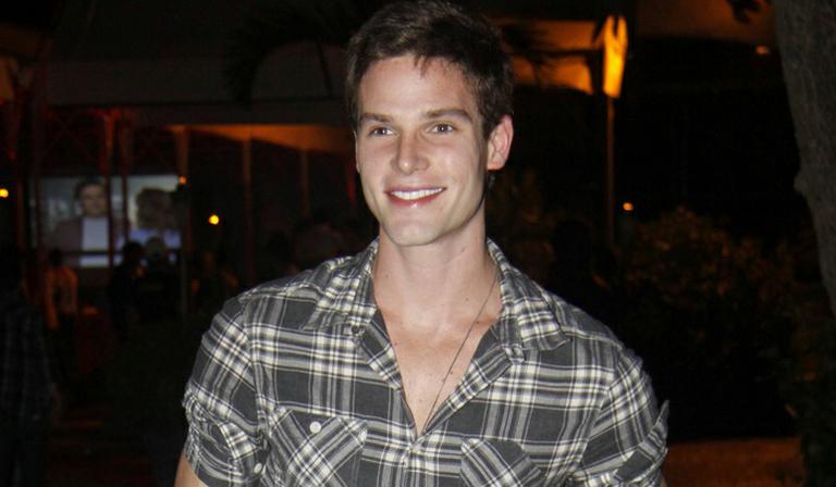 Após mocinhos, Jonatas Faro será vilão em nova novela