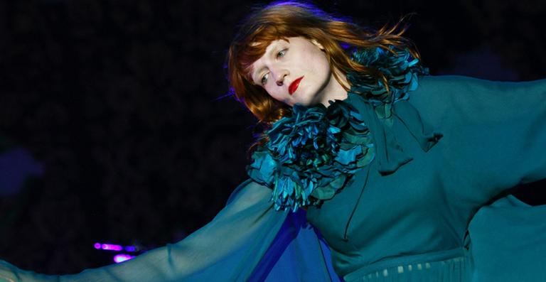 Florence and The Machine lança clipe do novo single, ‘No Light, No Light’