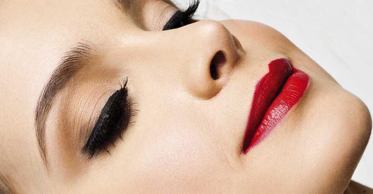 Olhos e cabelo: ressalte sua beleza!