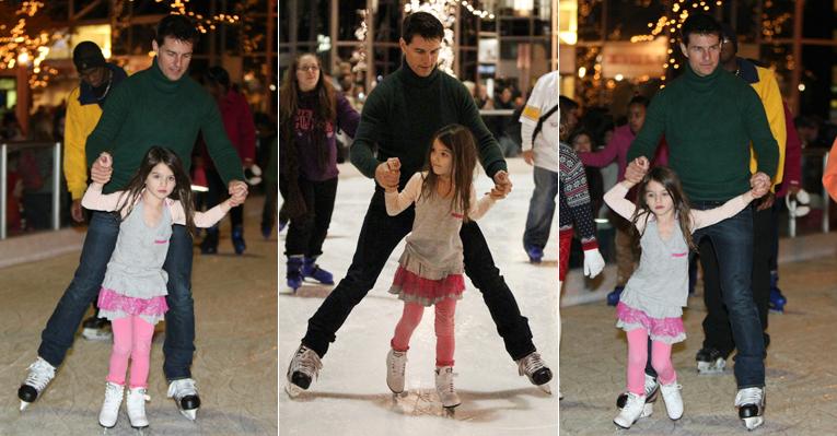 Tom Cruise e Katie Holmes levam Suri para patinar no gelo