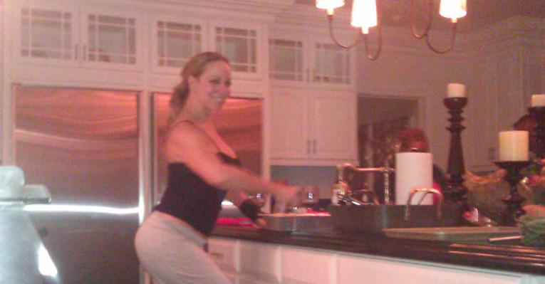 Mariah Carey prepara o jantar do Dia de Ação de Graças