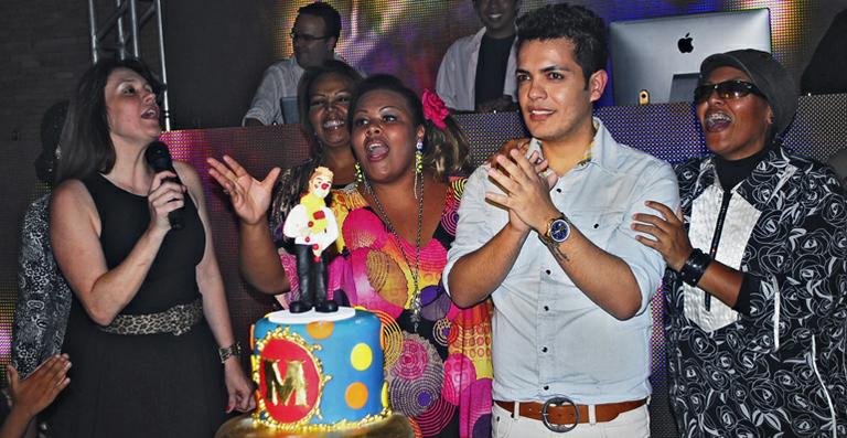 Marcelo Bandeira faz 36 anos com muita festa em São Paulo