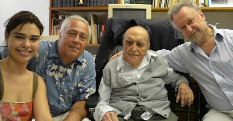 O encontro dos arquitetos Oscar Niemeyer e Florin Ionescu
