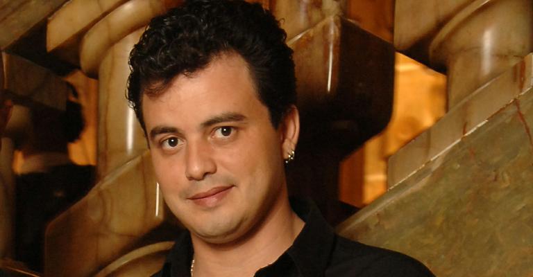 Cantor Renner está em tratamento contra depressão