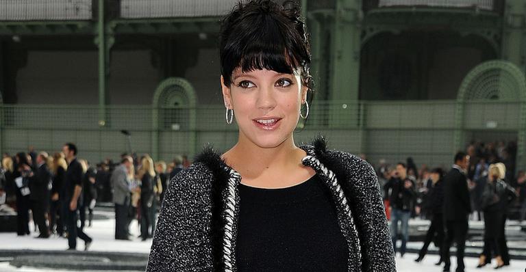 Mãe de Lily Allen revela o nome de primogênita da cantora