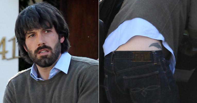 Ben Affleck exibe cabelão, barba e tatuagem nova