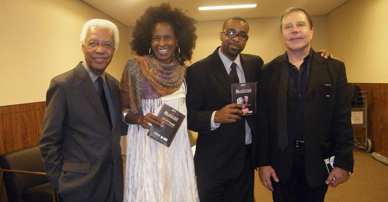 Izzy Gordon se apresenta em São Paulo