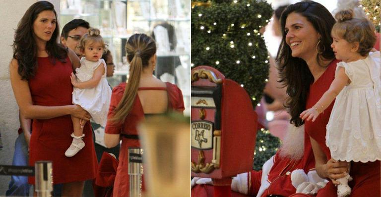 Clima de Natal: Daniella Sarahyba leva a filha para ver o Papai Noel
