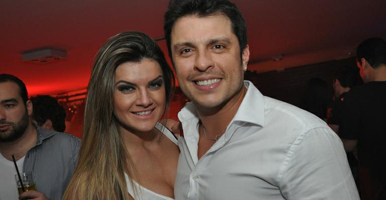 Mirella Santos e o humorista Ceará estão noivos