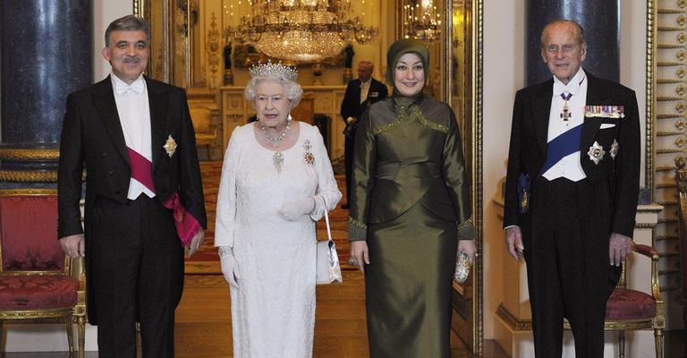 Rainha Elizabeth recebe presidente da Turquia no Palácio de Buckingham