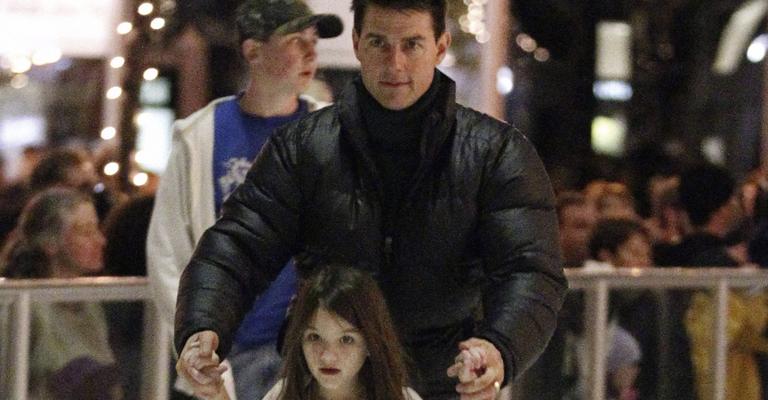 Tom Cruise patina no gelo com a filha Suri