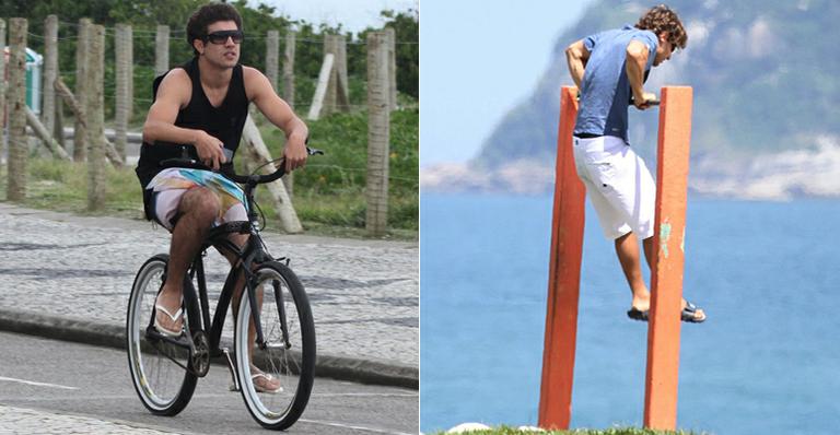 Os belos Caio Castro e Kayky Brito na orla da Barra da Tijuca