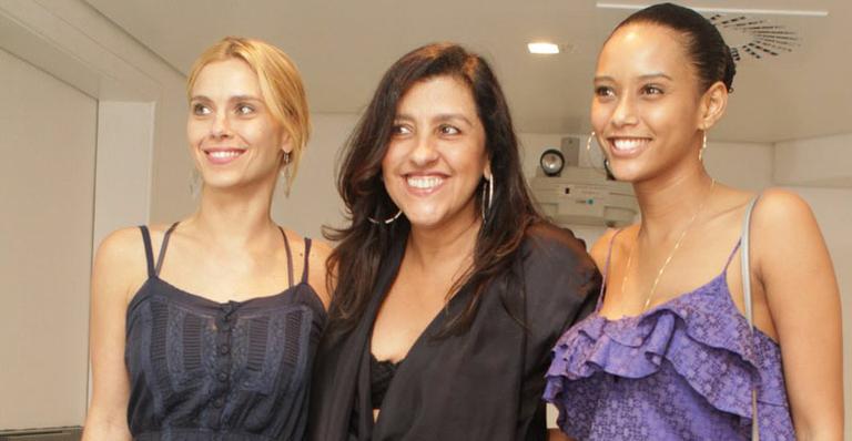 Carol, Taís e Regina vão ao show do Exaltasamba