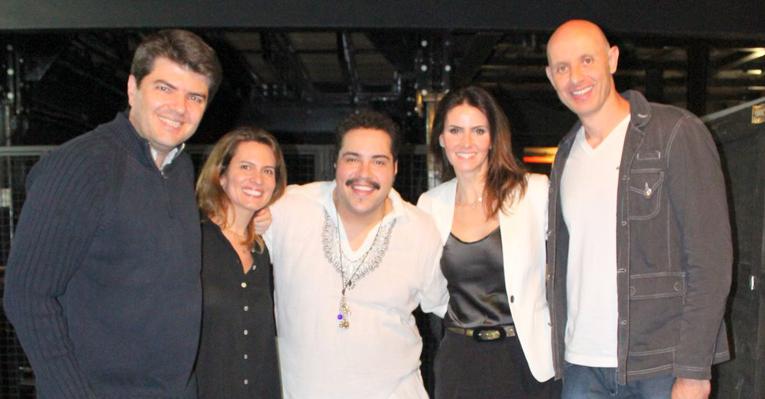 Famosos conferem o musical ‘Tim Maia – Vale Tudo’ estrelado por Tiago Abravanel