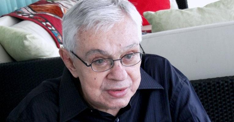 Internado, Chico Anysio passará o Natal em casa