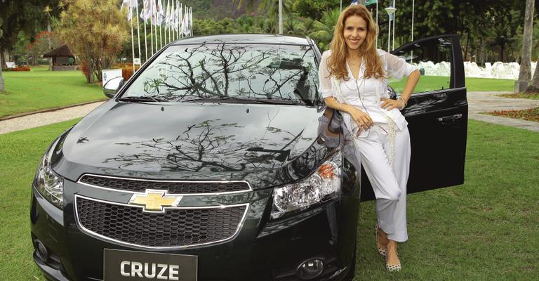 Leona Cavalli e Carlos Machado não pisam no freio quando o tema é esporte