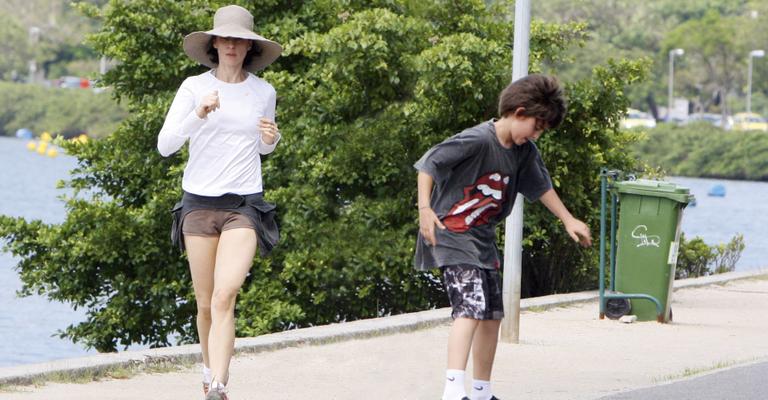 Estrela de ‘Tapas & Beijos’ em dia de passeio com o filho