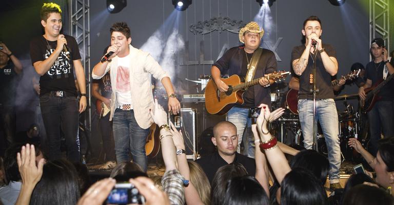 Jorge e Mateus inauguram casa sertaneja em SP