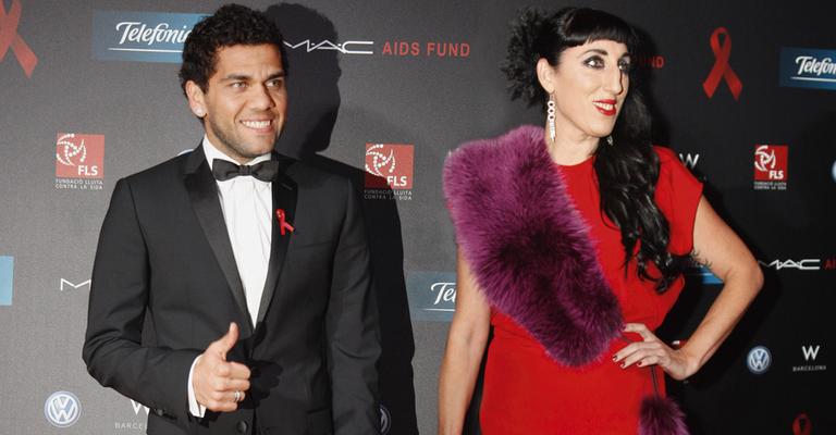 Daniel Alves e Rossy de Palma em gala contra a Aids
