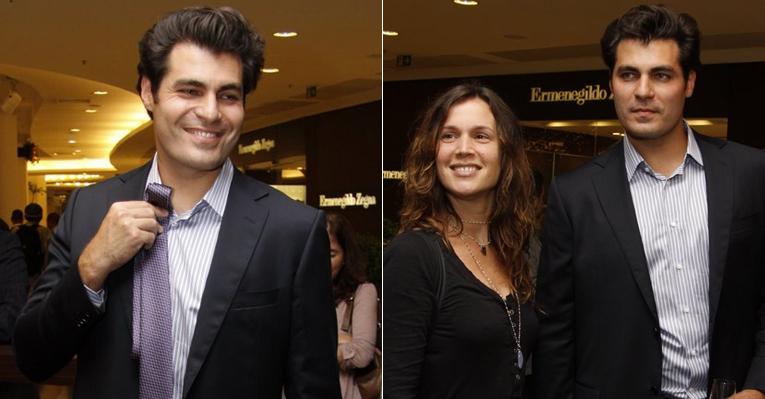 Thiago Lacerda experimenta gravatas em evento no Rio